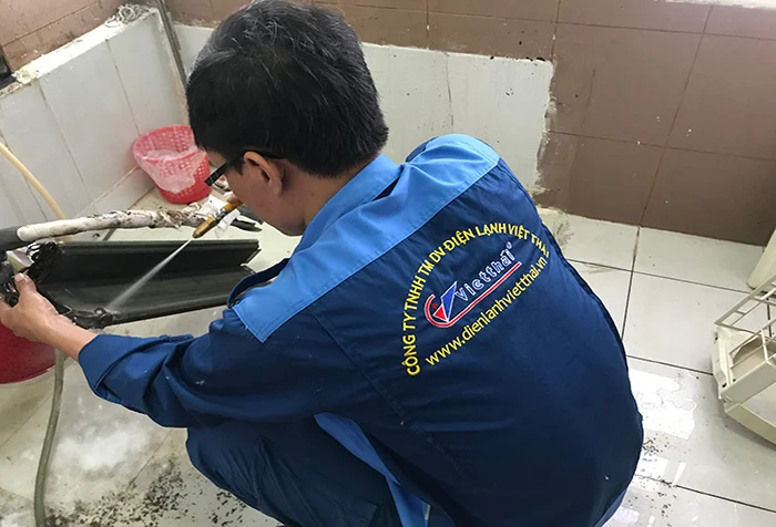 Thợ vệ sinh máy lạnh quận 6