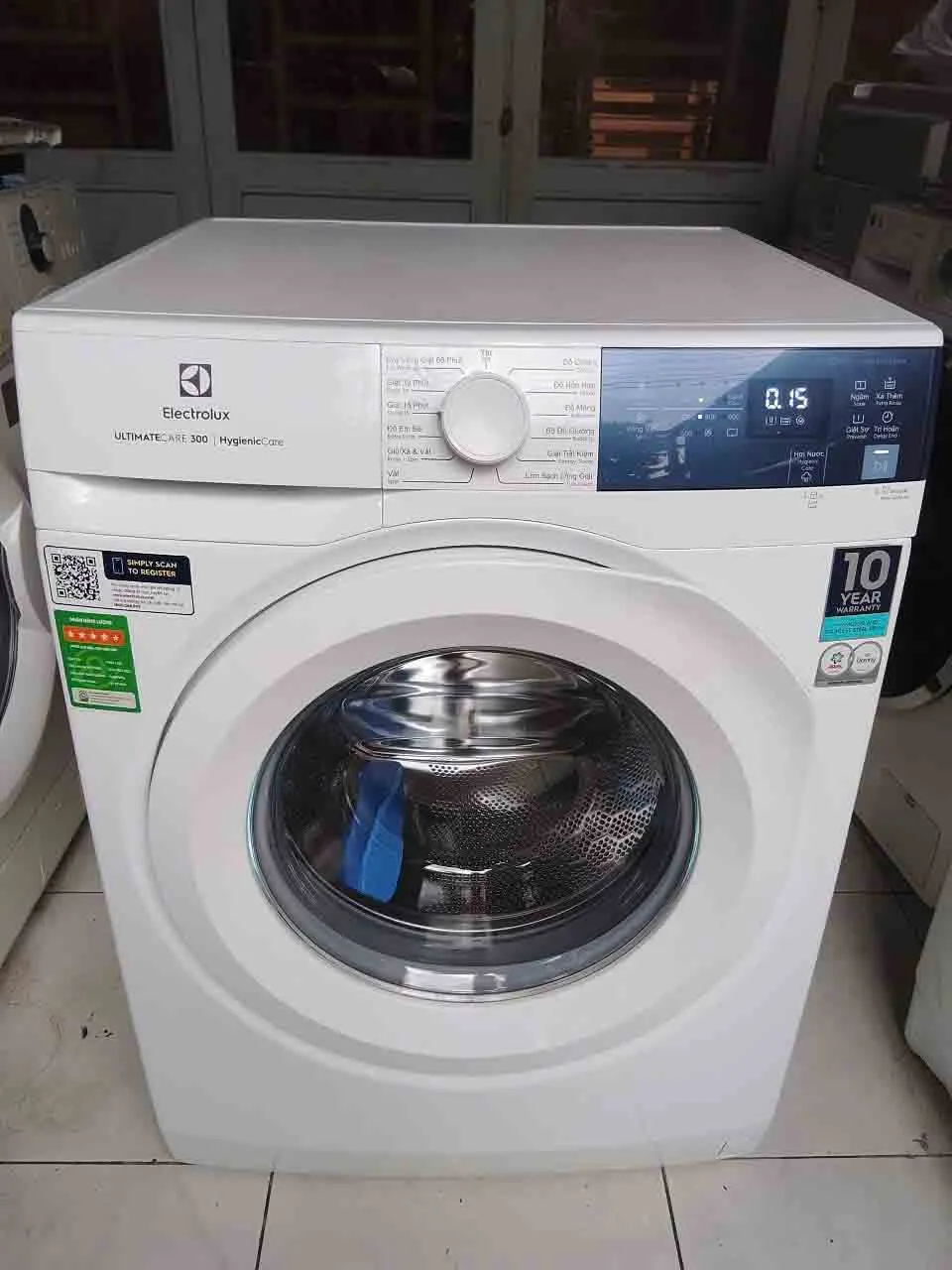 Máy Giặt Electrolux EWF1024D3WB Mới 95%