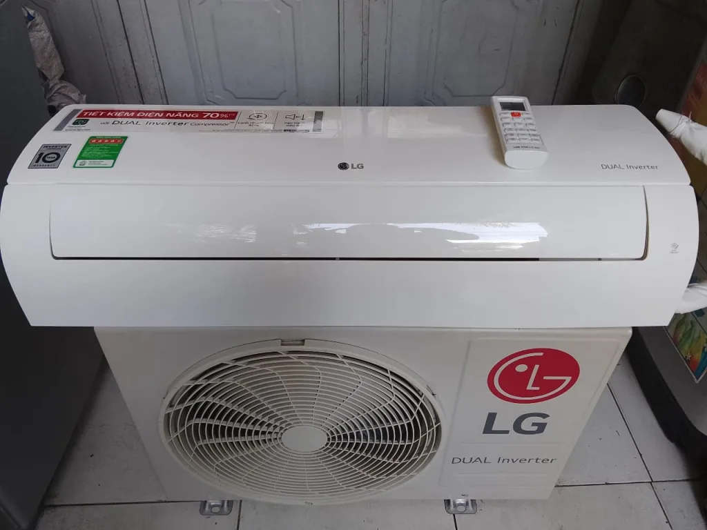 Máy Lạnh LG Inverter 1,5 HP Mới 95%